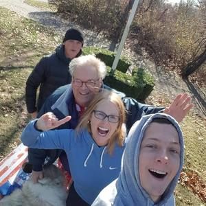 Meet your Posher, Joanie